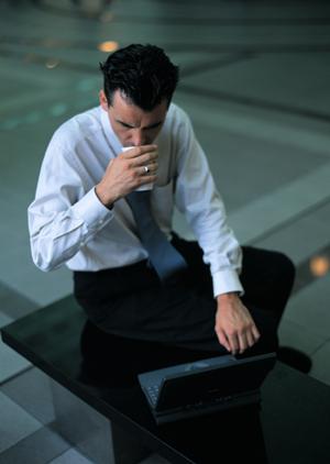 おしゃれで機能的！夏の必需品「折りたたみ日傘」の選び方とおすすめアイテムガイド