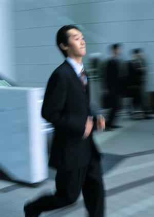 2025年最新！パーカーの選び方とコーデ術完全ガイド